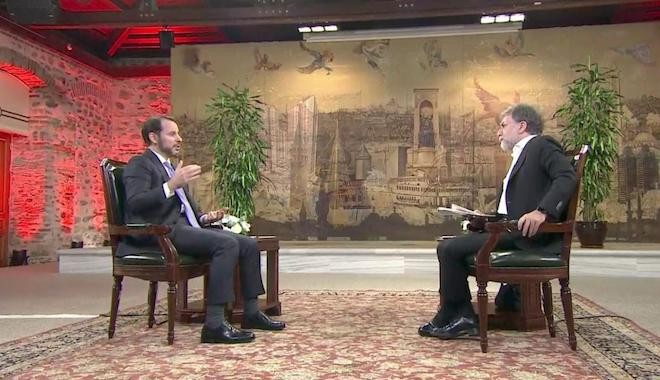 Ahmet Hakan sordu: Kurdaki yükseliş sizi telaşlandırıyor mu? / Bakan Albayrak: Dolarla mı maaş alıyorsunuz ?